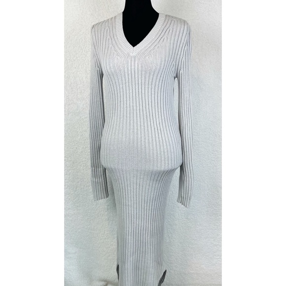 ROMEO & JULIET COUTURE • Grey Ribbed Knit Sweater Bodycon Midi Dress - Picture 3 of 13